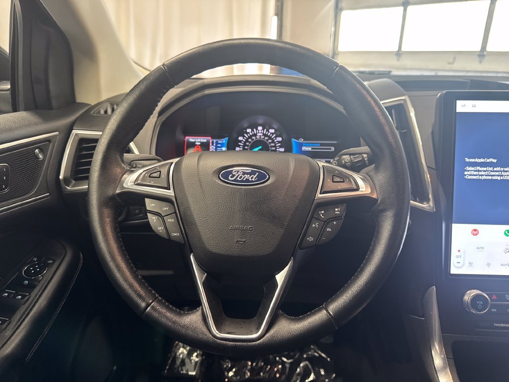 Used 2023 Ford Edge Titanium AWD/4WD image 15