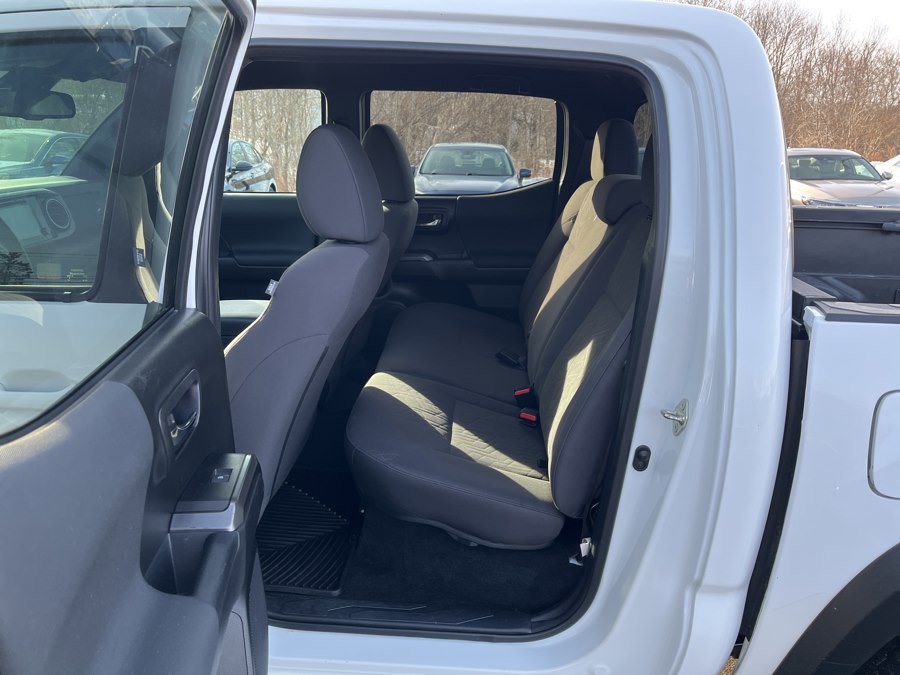Used 2019 Toyota Tacoma TRD Off-Road AWD/4WD image 5