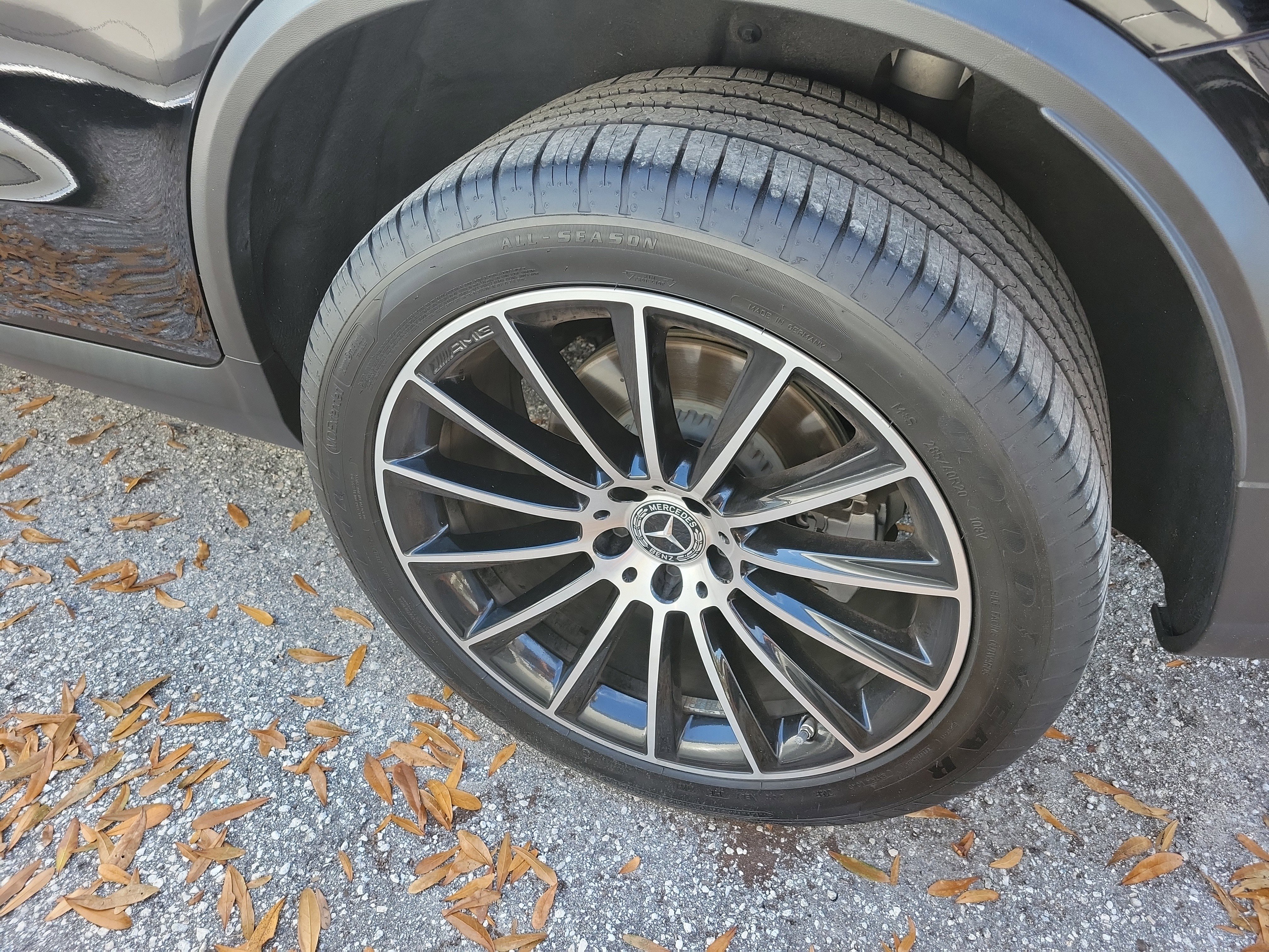 Used 2023 Mercedes-Benz GLC 300 4MATIC Coupe image 5