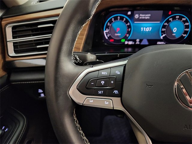 Used 2024 Volkswagen Atlas SE w/ Black Wheel Package image 27