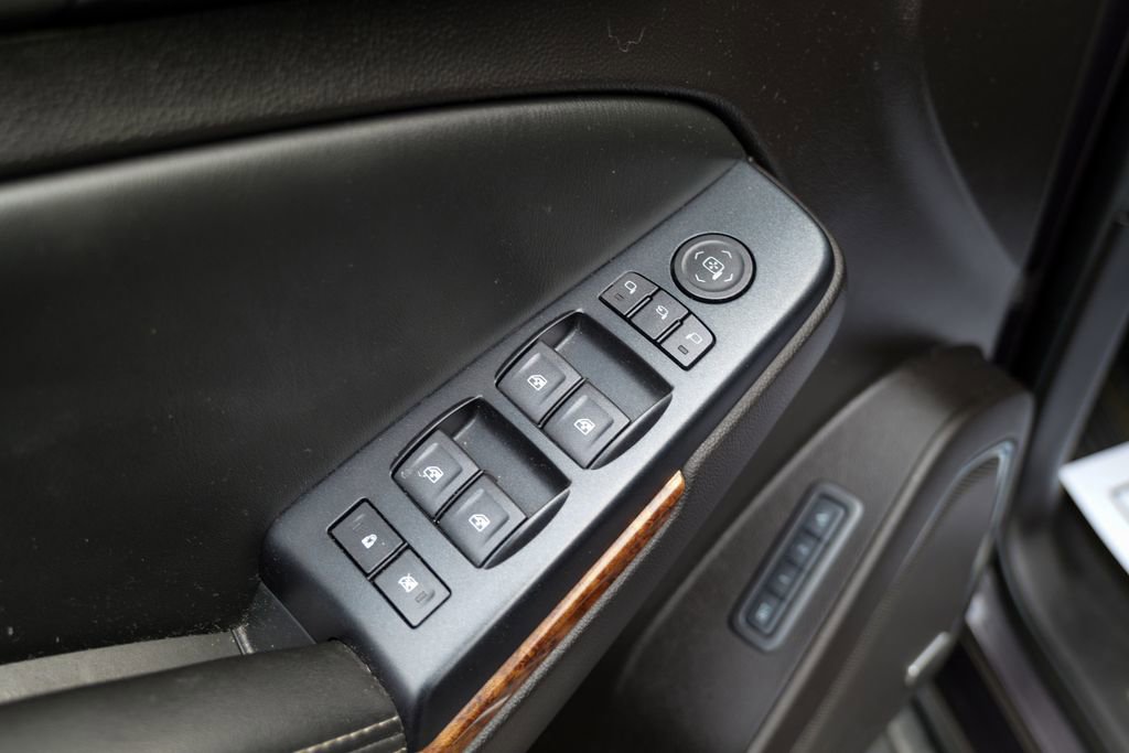 Used 2015 Chevrolet Tahoe LTZ image 17