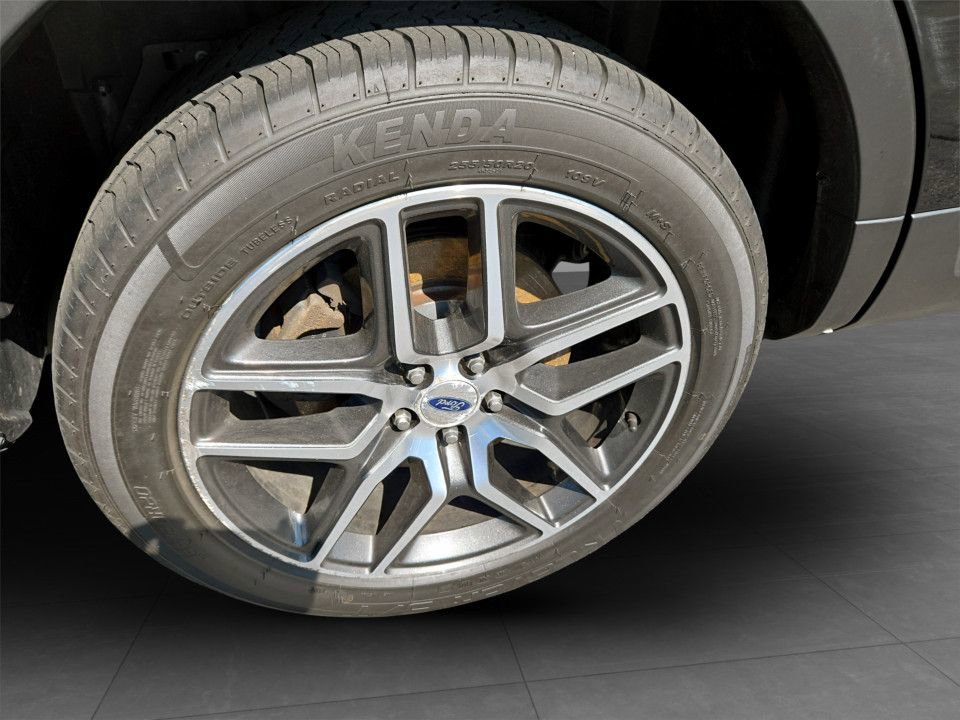 Used 2018 Ford Explorer Sport image 31