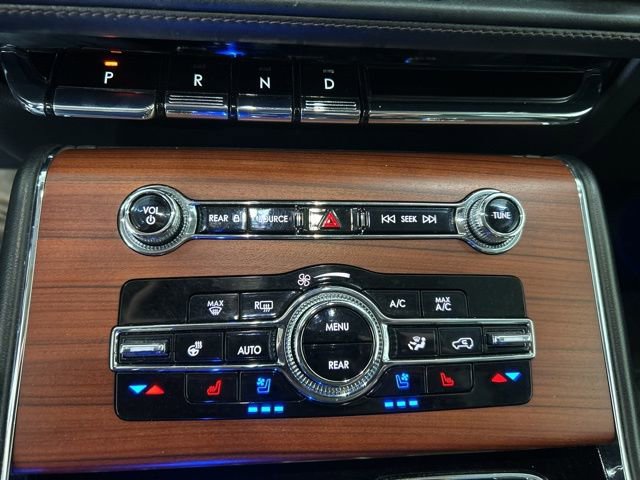 Used 2021 Lincoln Aviator Reserve w/ Equipment Group 208A AWD/4WD image 16