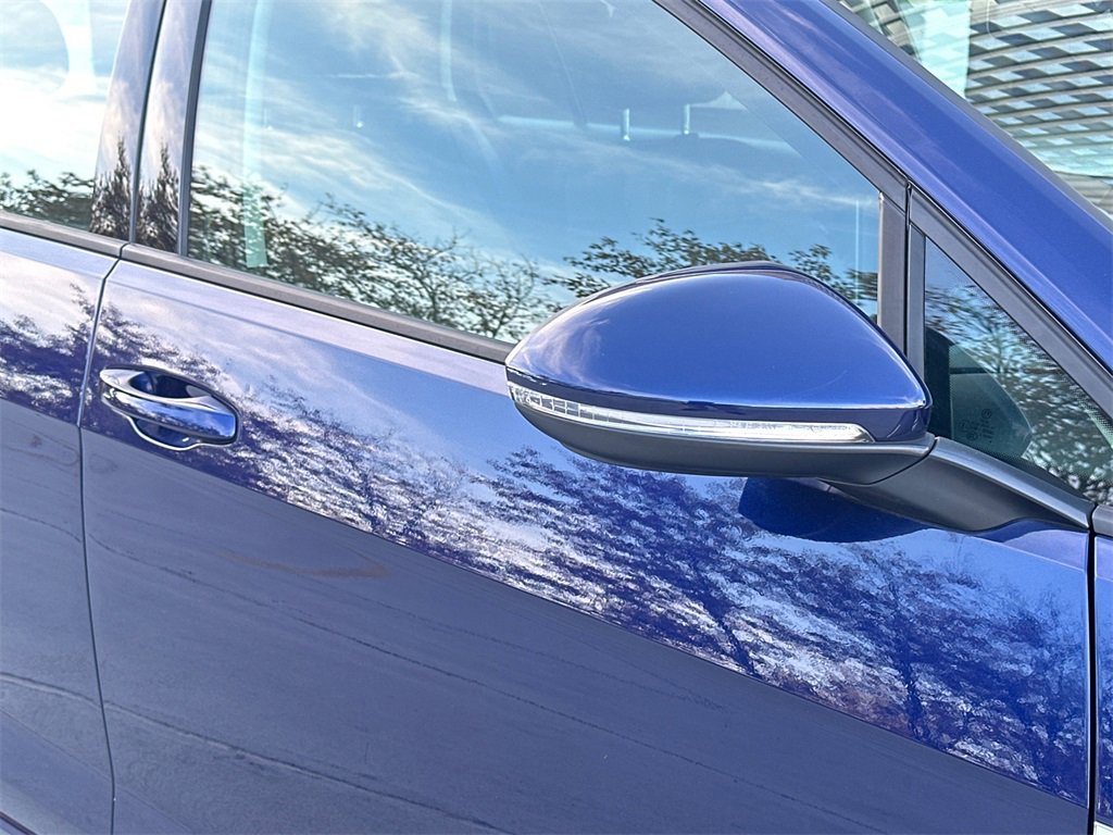 Used 2019 Volkswagen e-Golf SE w/ Driver Assistance Package image 8