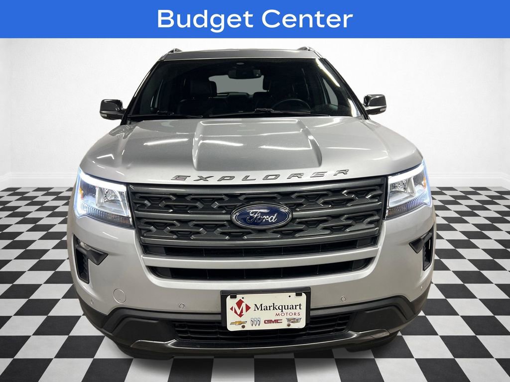 Used 2018 Ford Explorer XLT w/ Equipment Group 202A image 3