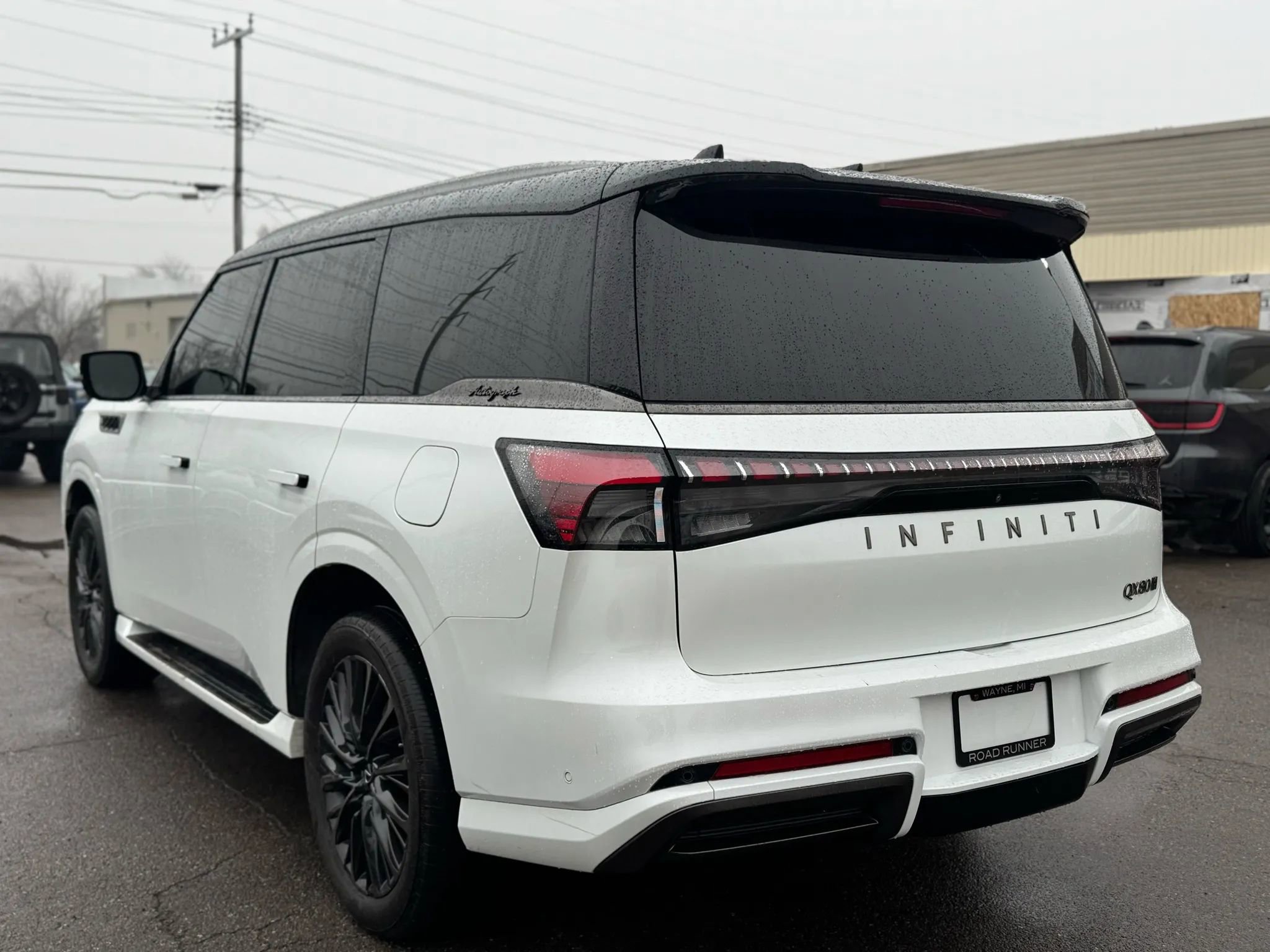 Used 2025 INFINITI QX80 Autograph image 7