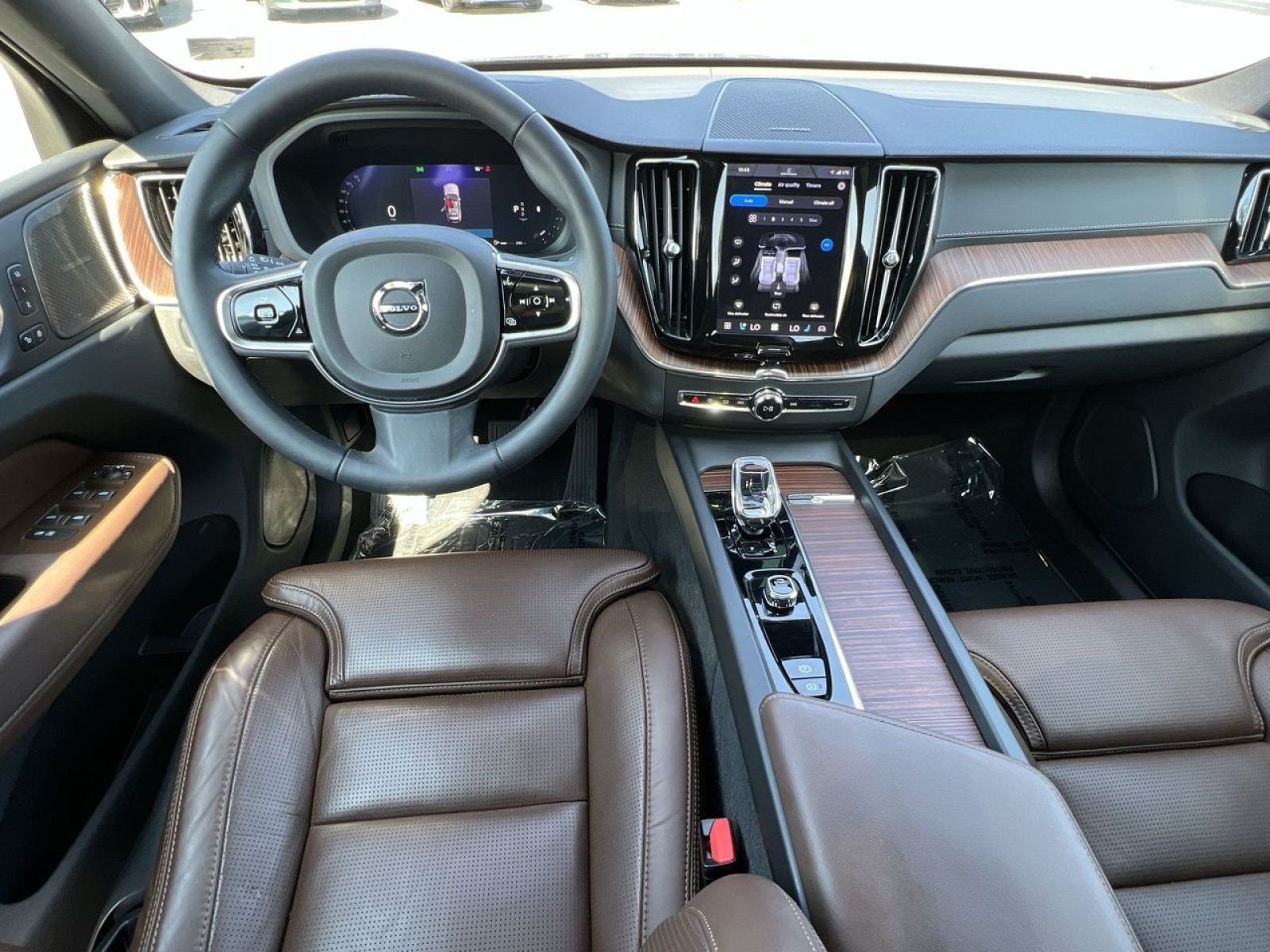 Used 2023 Volvo XC60 B5 Ultimate w/ Climate Package AWD/4WD image 20