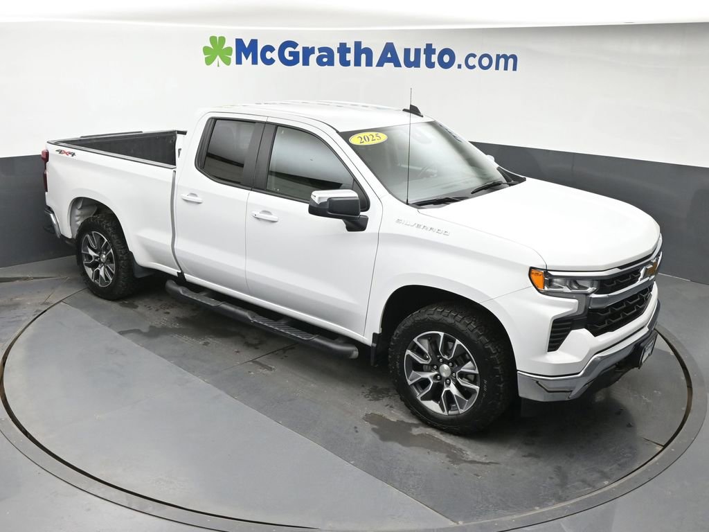 Used 2025 Chevrolet Silverado 1500 LT w/ Leather Package AWD/4WD image 3