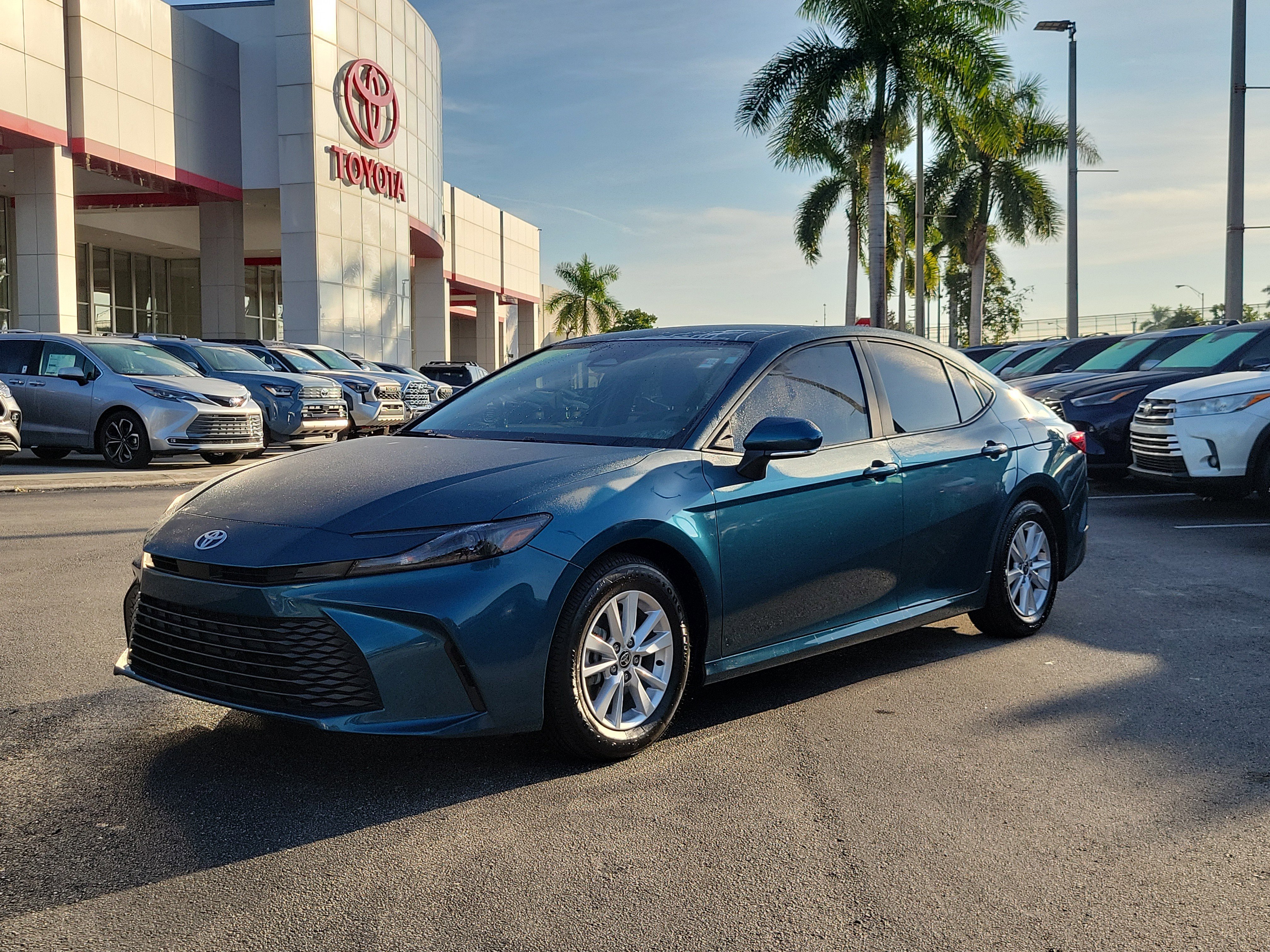 Used 2025 Toyota Camry LE image 2
