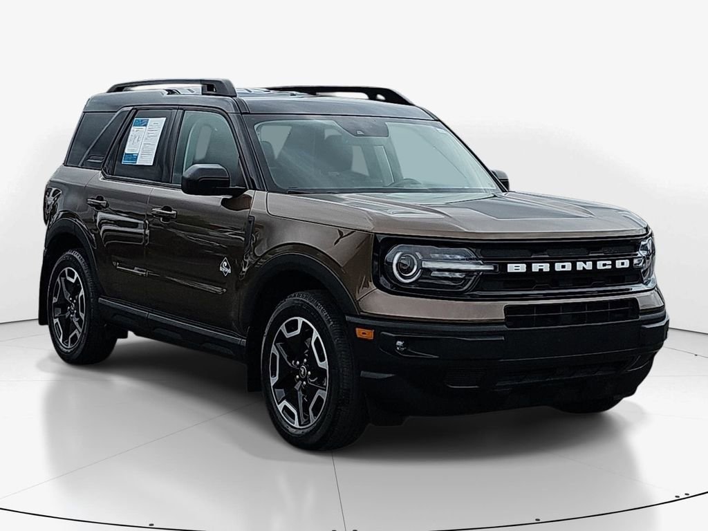 Used 2022 Ford Bronco Sport Outer Banks w/ Tech Package AWD/4WD image 3