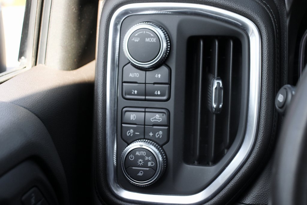 Used 2020 GMC Sierra 3500 Denali w/ Denali Ultimate Package image 21