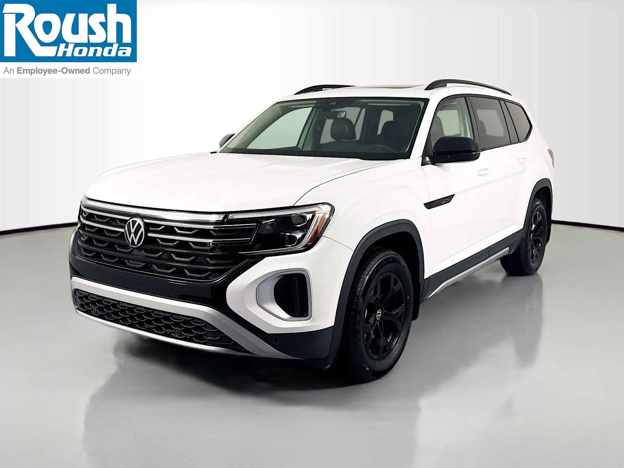 Used 2024 Volkswagen Atlas Peak Edition SE