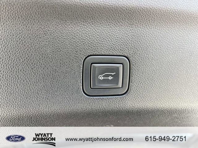 Used 2024 Chevrolet Suburban LT image 13
