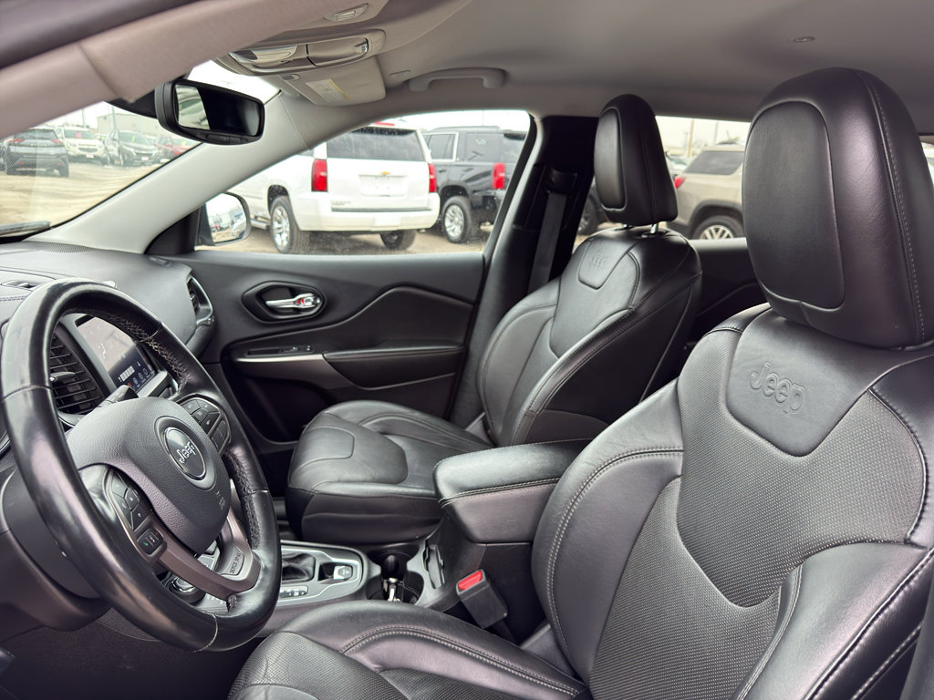 Used 2021 Jeep Cherokee Latitude Lux w/ Comfort/Convenience Group image 27