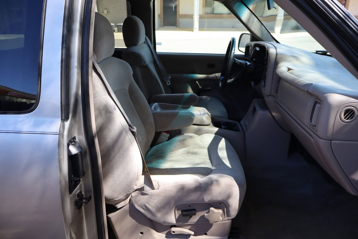 Used 2002 Chevrolet Silverado 1500 LS w/ Heavy Duty Suspension Pkg AWD/4WD image 22