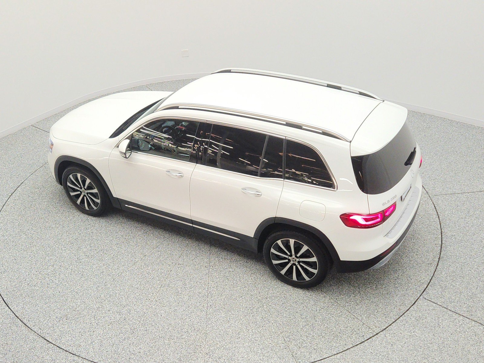 Used 2022 Mercedes-Benz GLB 250 image 29