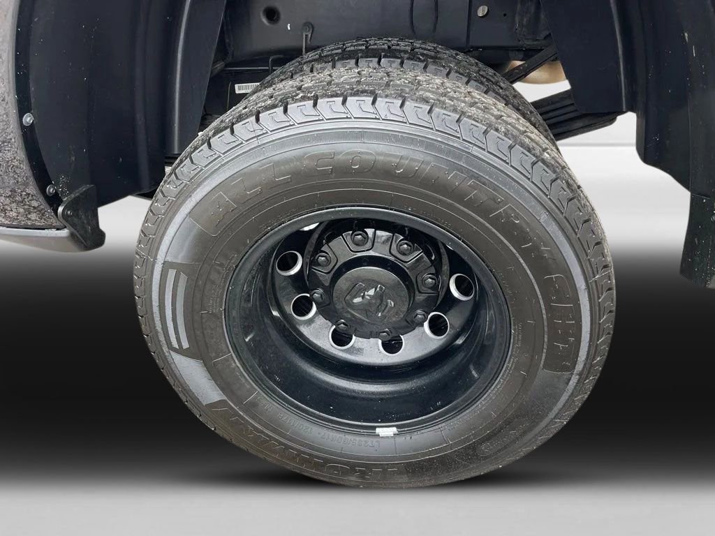 Used 2024 RAM 3500 Big Horn w/ Night Edition AWD/4WD image 14