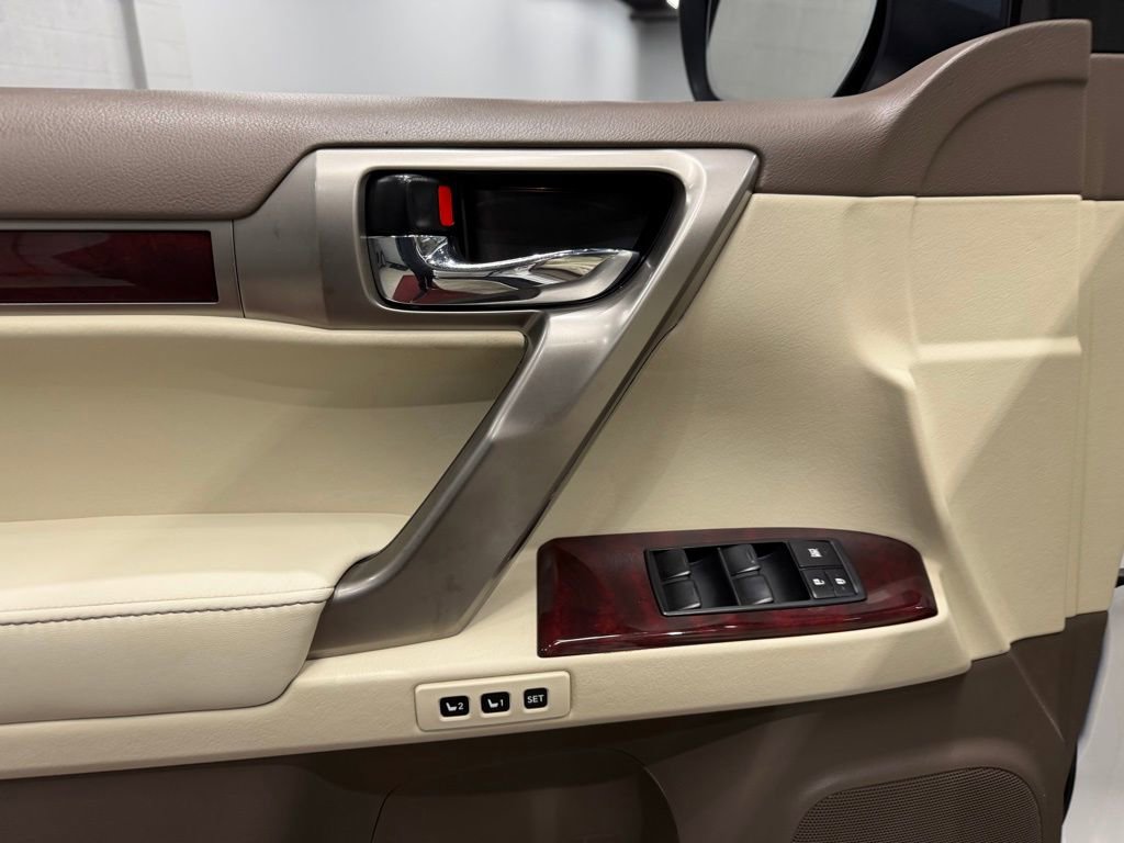 Used 2012 Lexus GX 460 w/ Comfort Plus Pkg image 20