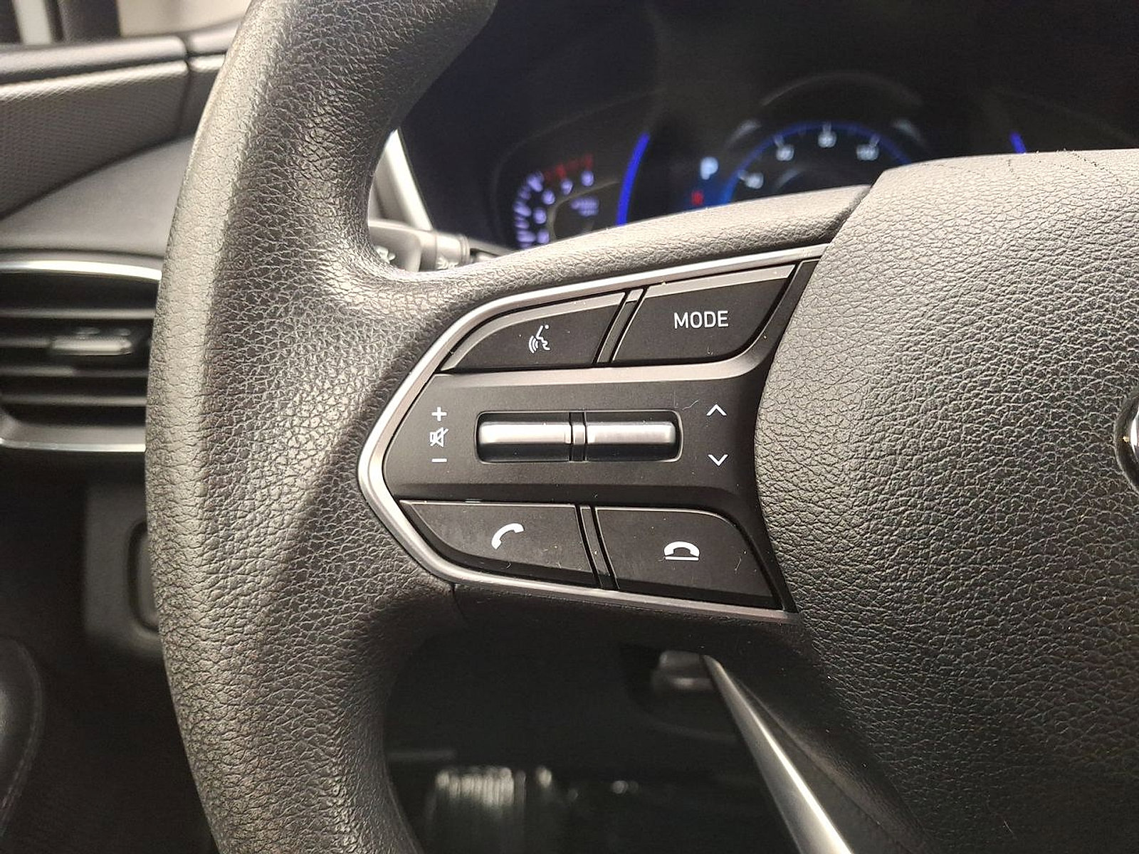Used 2020 Hyundai Santa Fe SEL image 17