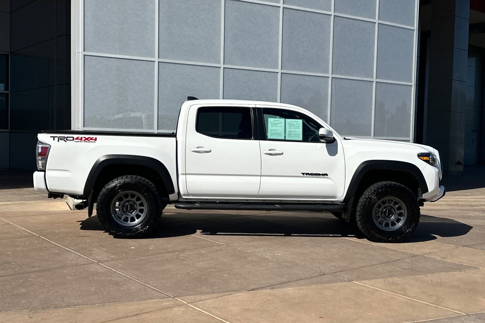 Used 2023 Toyota Tacoma TRD Off-Road w/ Advanced Technology Package AWD/4WD image 3