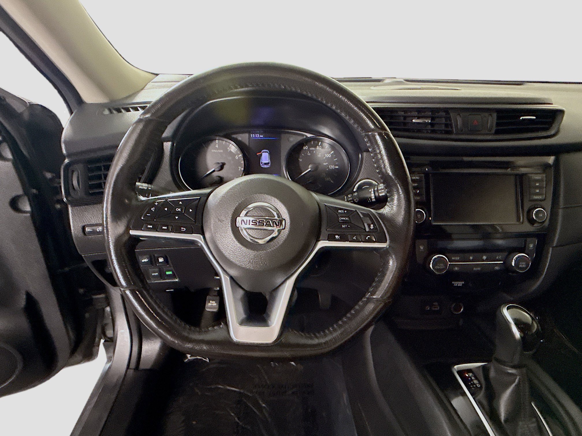 Used 2018 Nissan Rogue SV w/ Sun & Sound Touring Package image 13