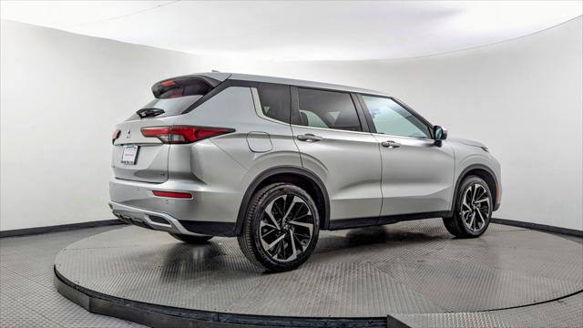 Used 2024 Mitsubishi Outlander SE image 8