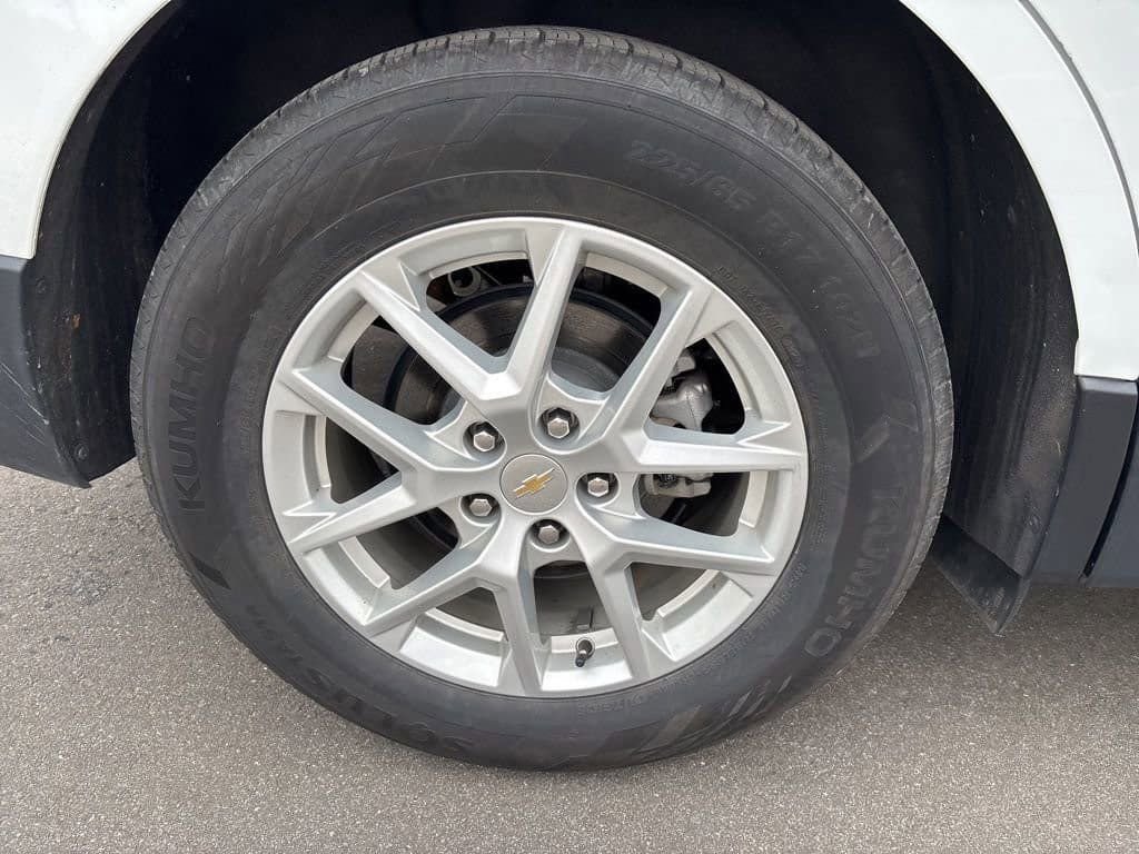 Used 2024 Chevrolet Equinox LT image 13
