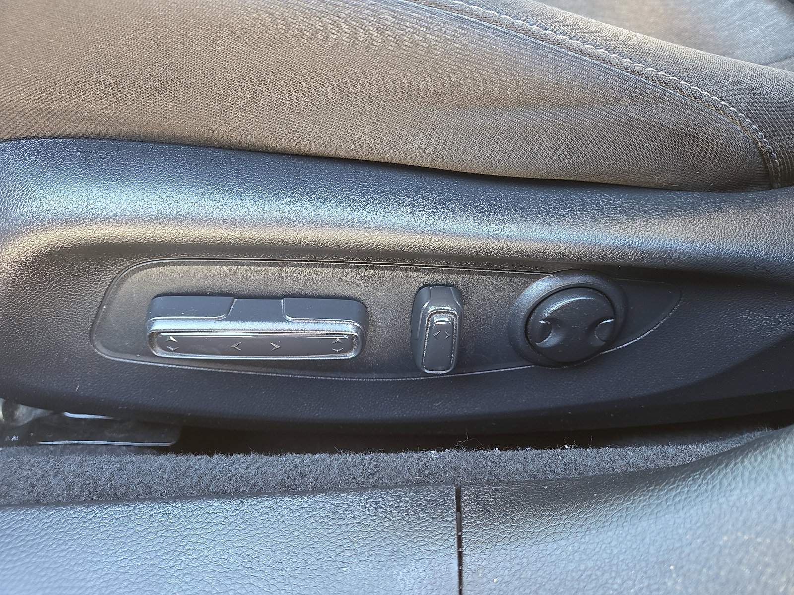 Used 2023 Honda Accord EX image 12