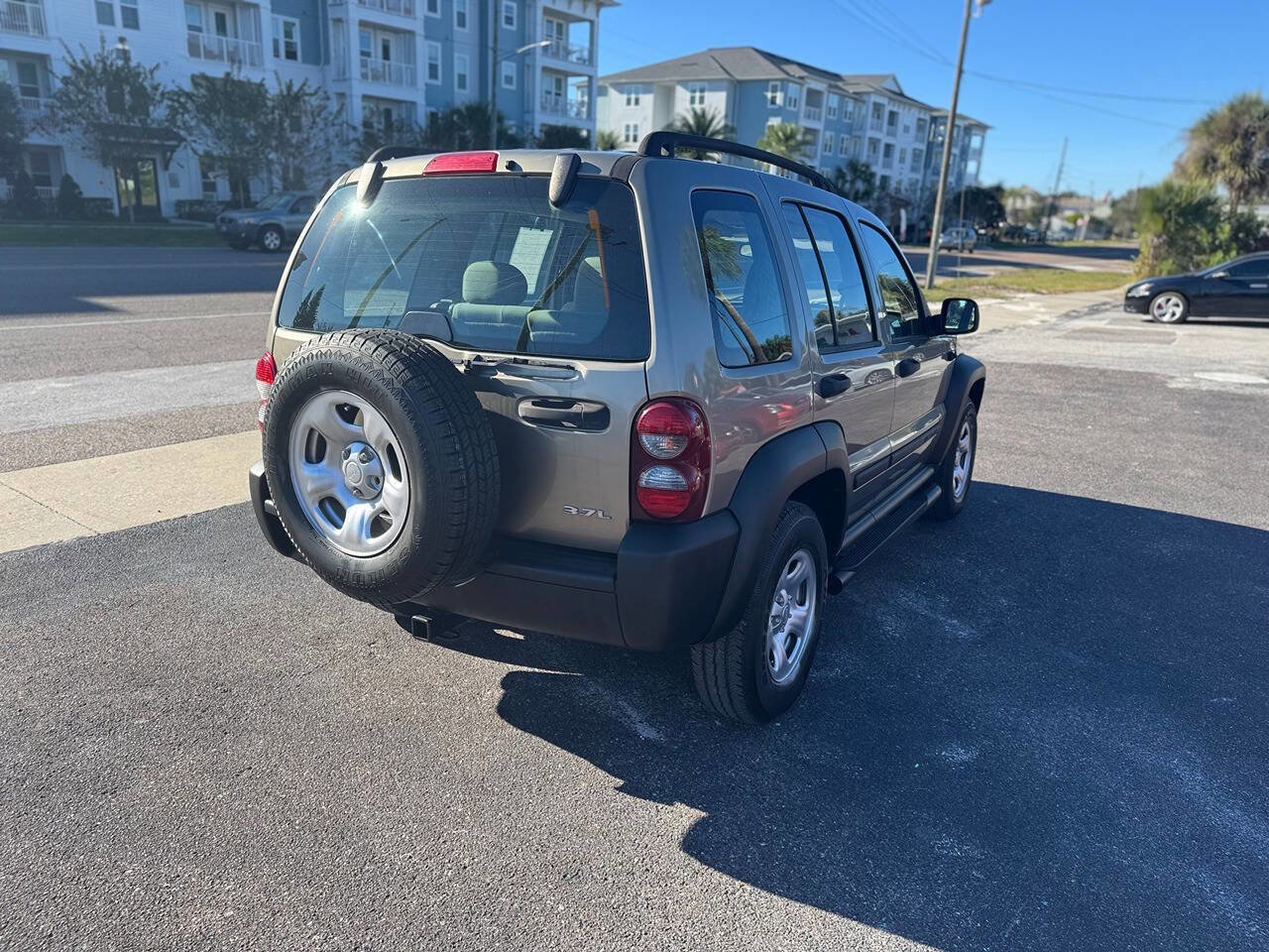 Used 2006 Jeep Liberty Sport image 8