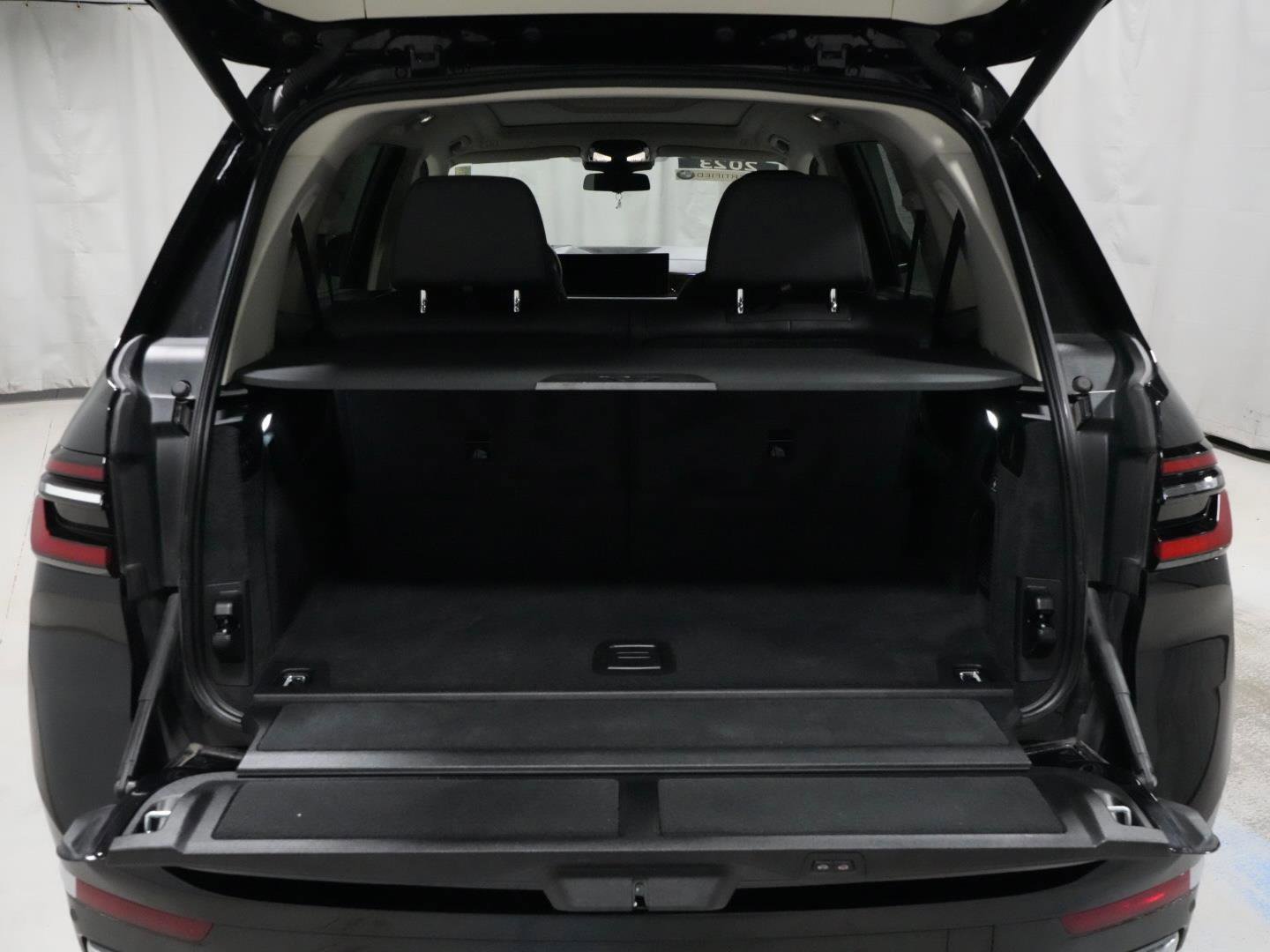 Certified 2023 BMW X7 xDrive40i w/ Parking Assistance Package image 18