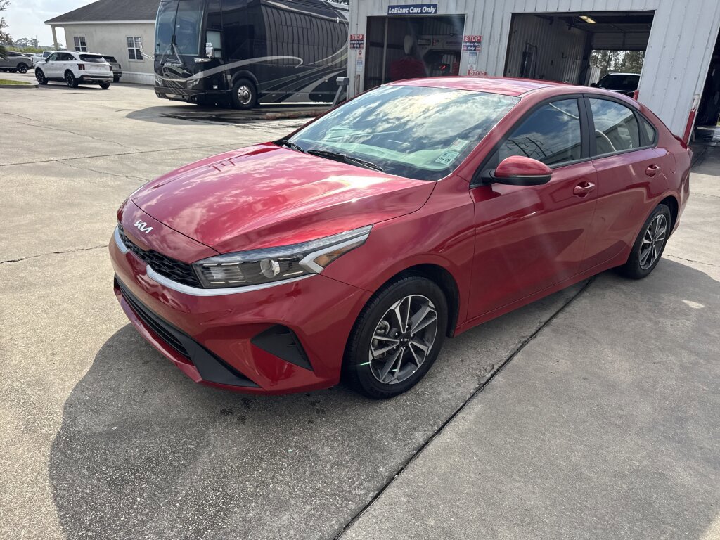 Certified 2024 Kia Forte LXS w/ LXS Technology Package image 2