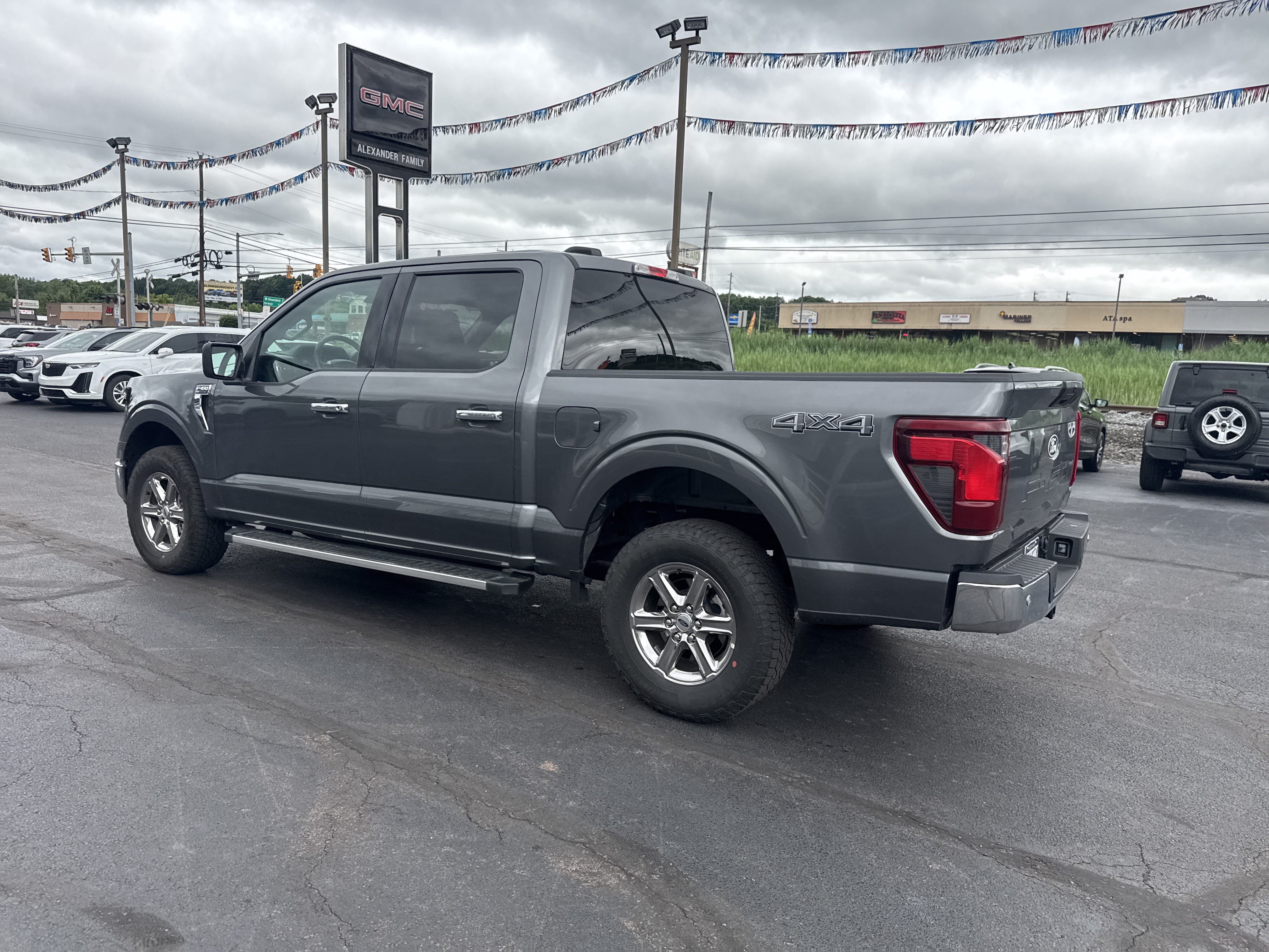 Used 2025 Ford F150 XLT w/ Equipment Group 301A Standard AWD/4WD image 6