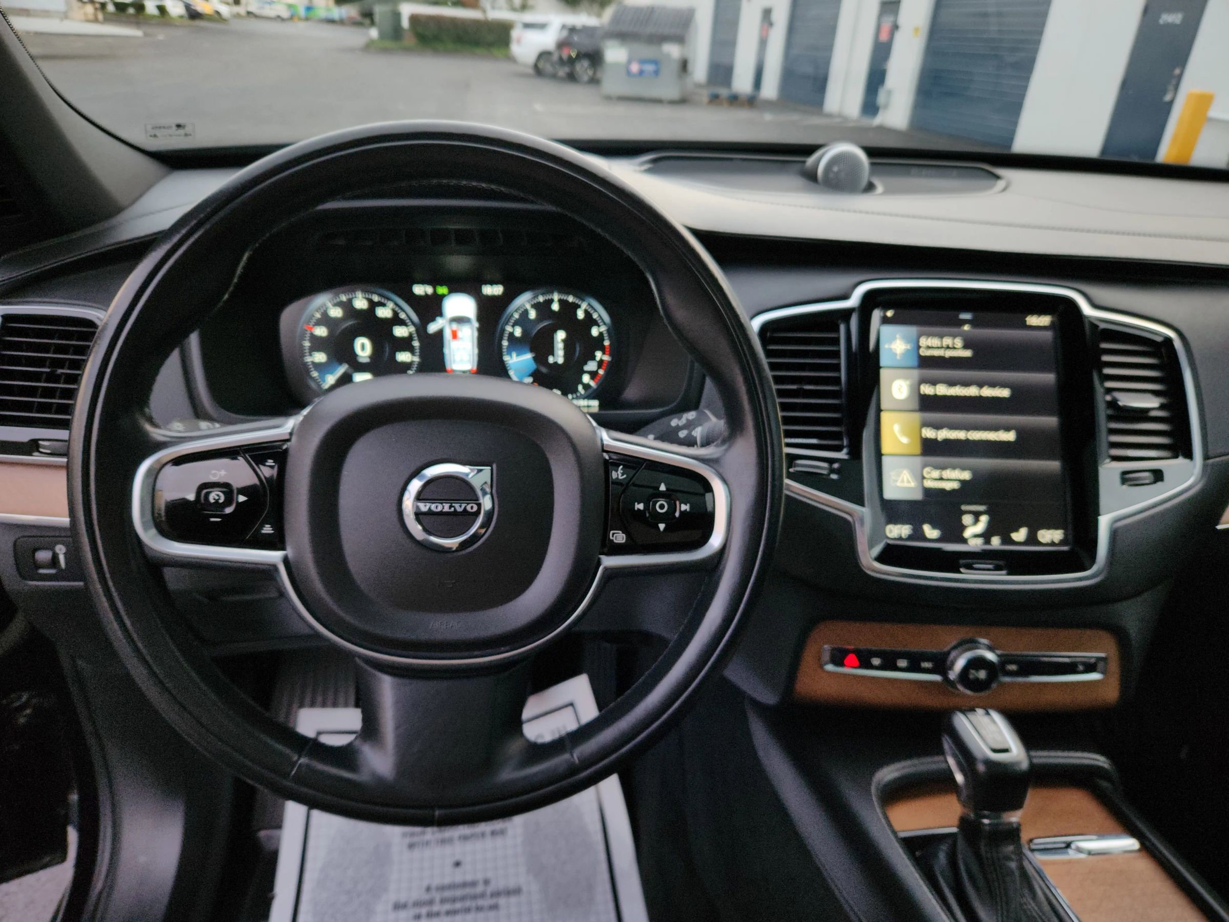 Used 2016 Volvo XC90 T6 Inscription w/ Vision Package AWD/4WD image 8