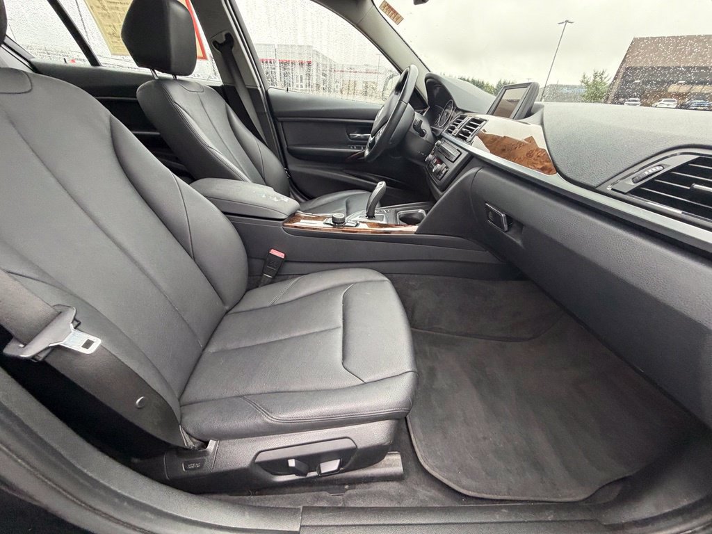 Used 2014 BMW 328d xDrive Sedan AWD/4WD image 33