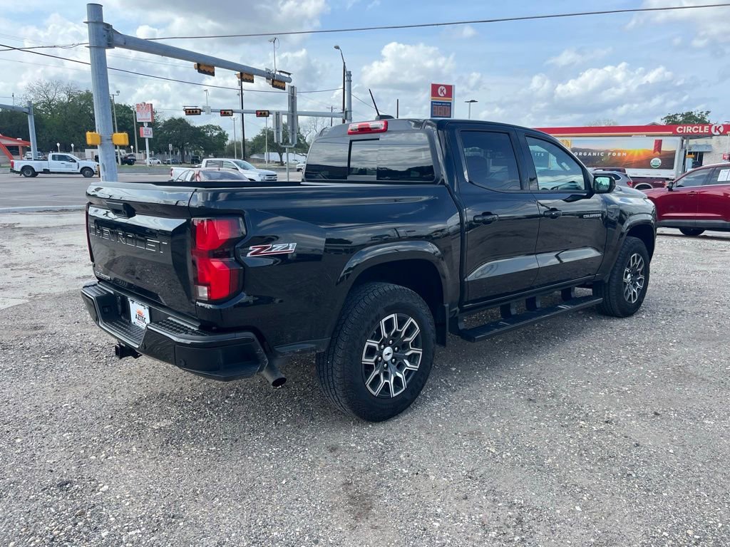 Used 2024 Chevrolet Colorado Z71 w/ Z71 Convenience Package 2 image 3