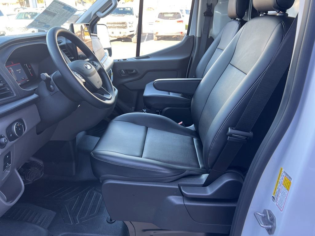 New 2026 Ford Transit 250 Low Roof RWD image 11