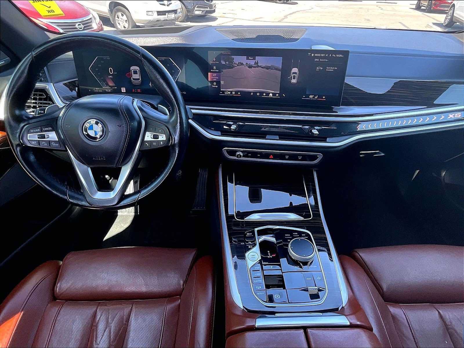 Used 2025 BMW X5 xDrive50e AWD/4WD image 17