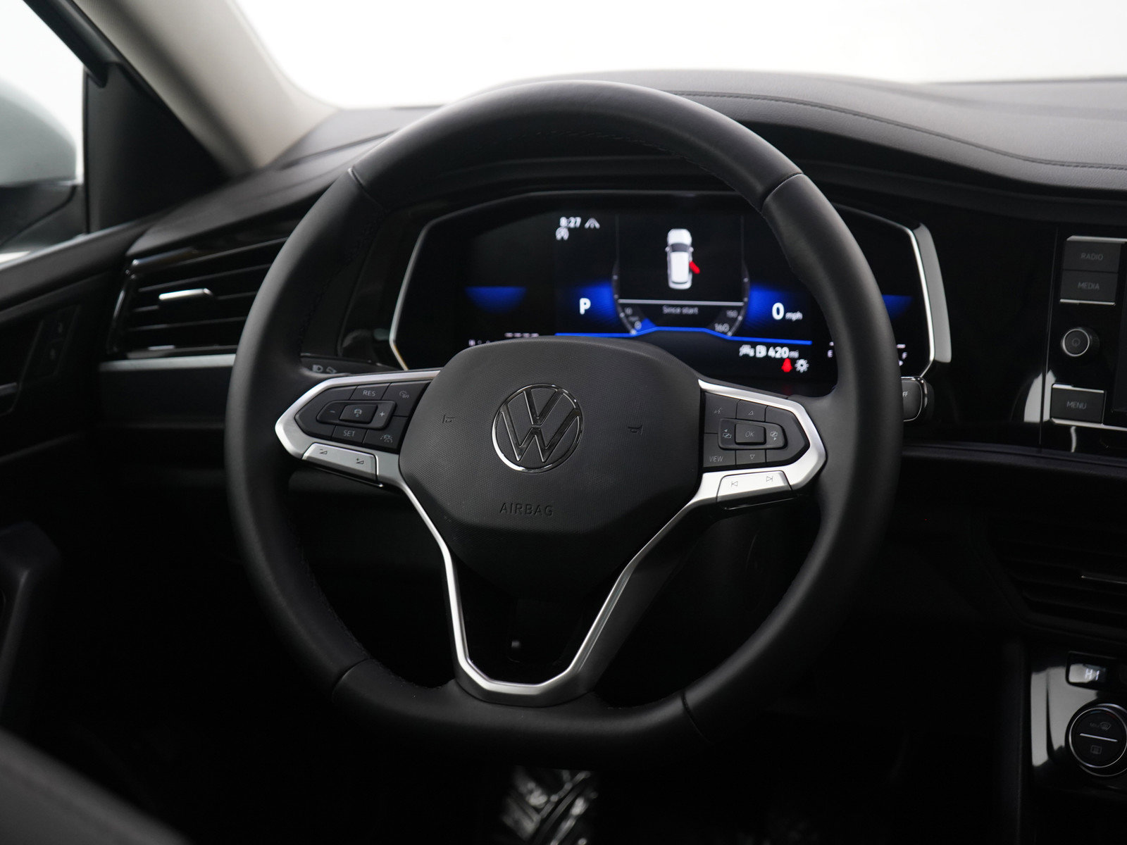 Used 2023 Volkswagen Jetta SE w/ Panoramic Sunroof Package image 13