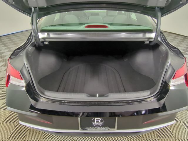 New 2026 Hyundai Elantra Sport FWD image 35