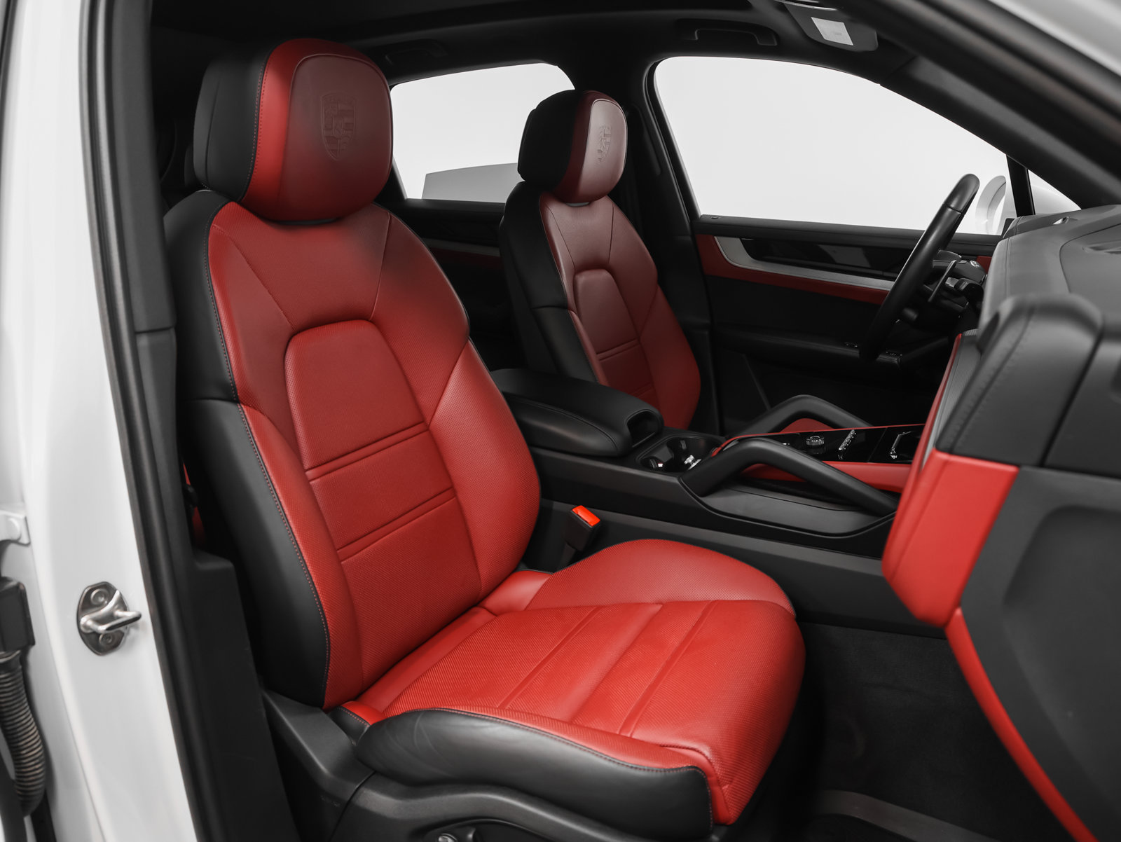 Certified 2025 Porsche Cayenne S AWD/4WD image 21
