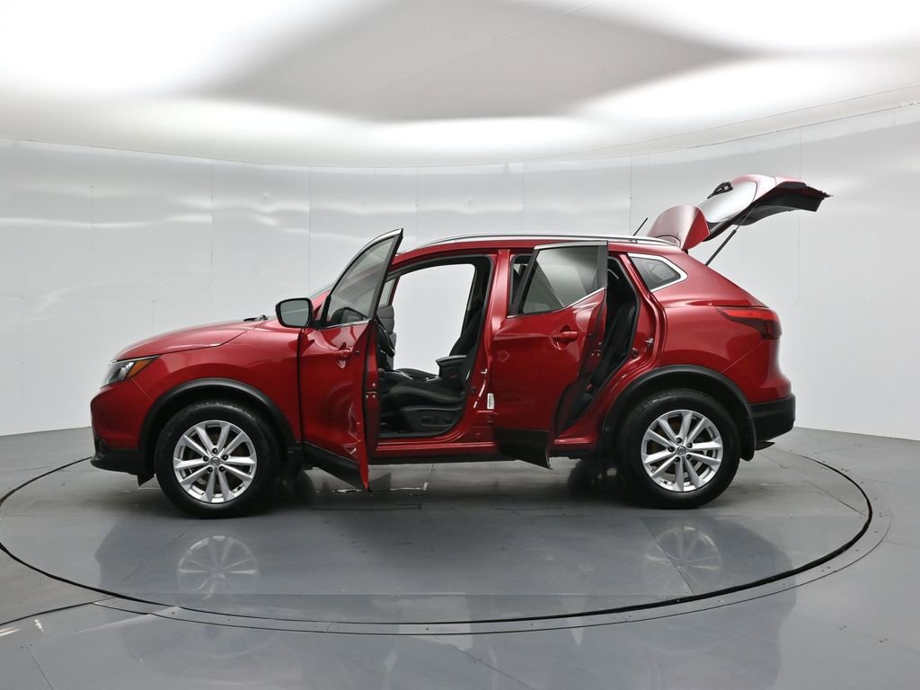 Used 2018 Nissan Rogue Sport SV image 34