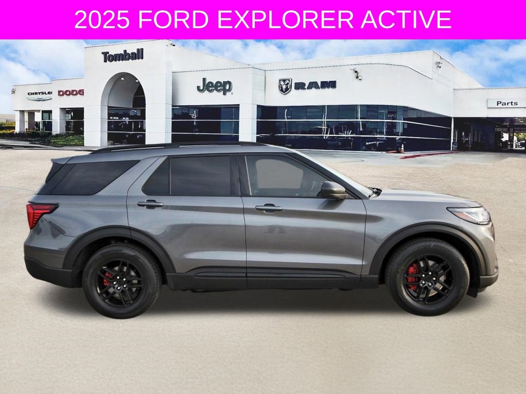 Used 2025 Ford Explorer Active RWD image 7