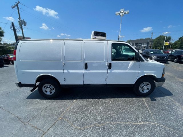 Used 2015 Chevrolet Express 2500 w/ Chrome Appearance Package RWD image 7