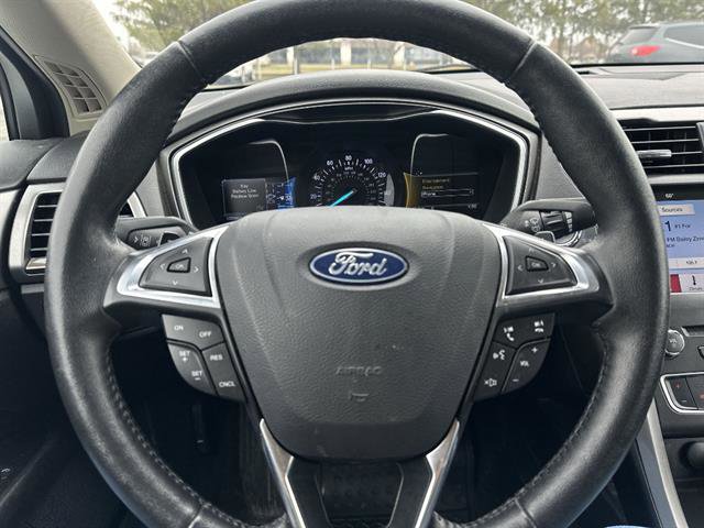 Used 2018 Ford Fusion SE w/ Fusion SE Technology Package image 32