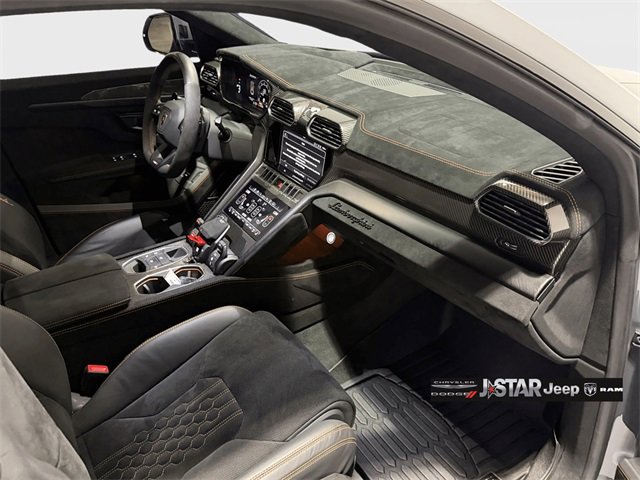 Used 2023 Lamborghini Urus Performante image 15