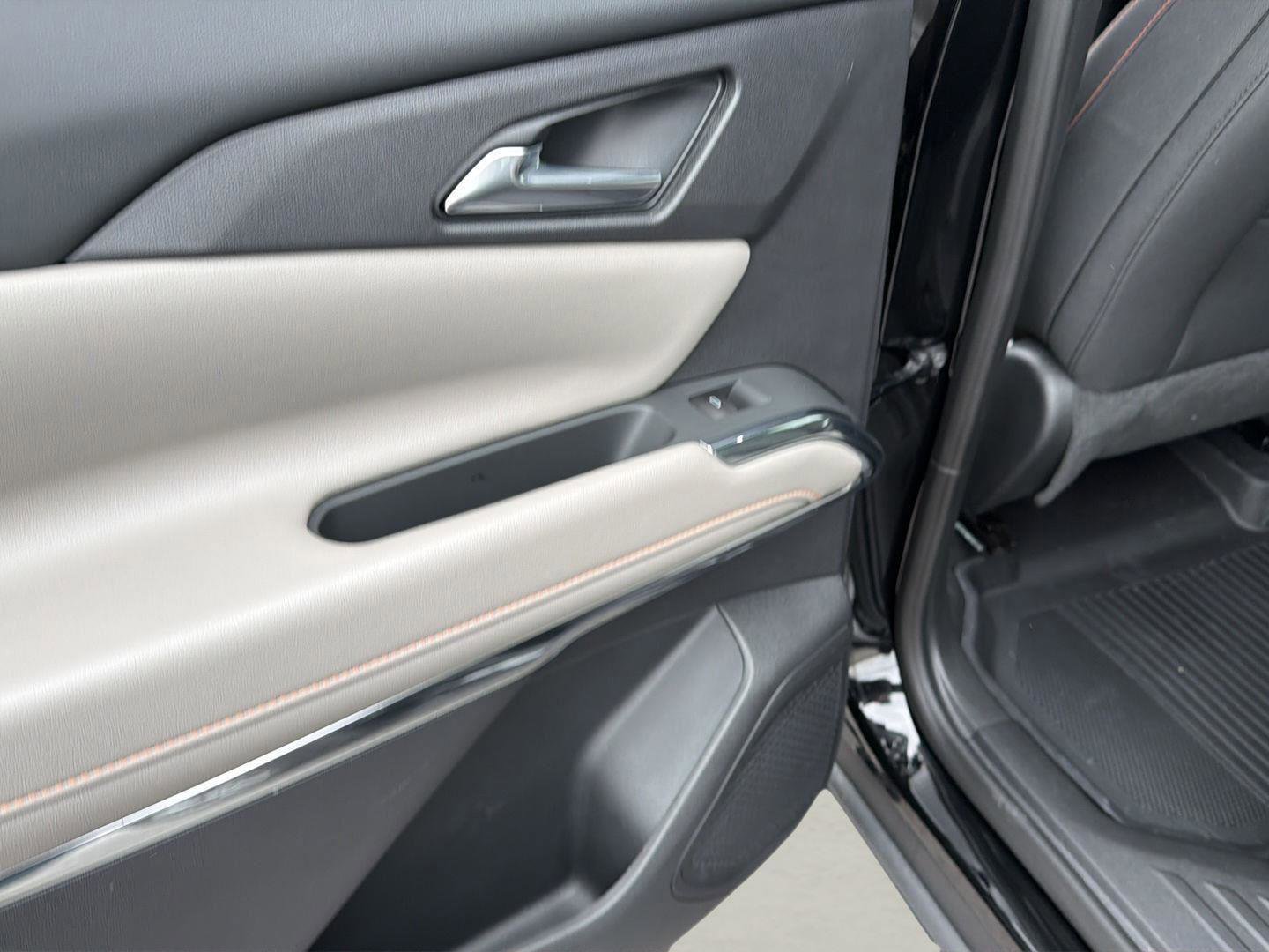 Used 2026 Chevrolet Traverse LT w/ LPO, Floor Liner Package image 22