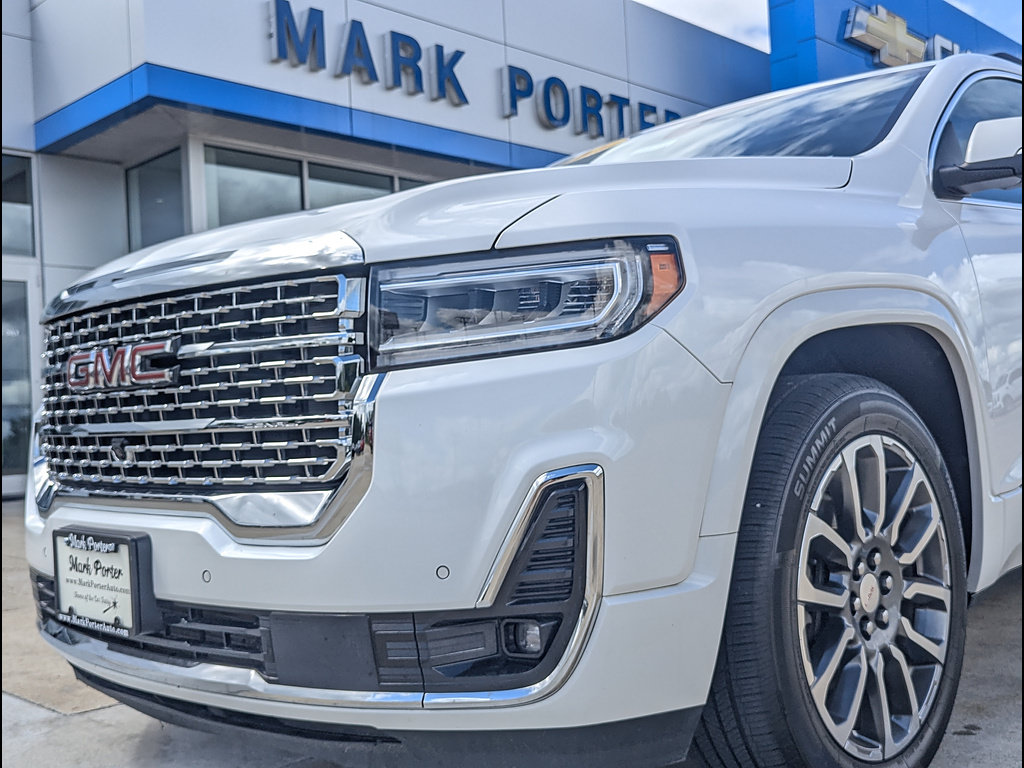Used 2020 GMC Acadia Denali w/ Technology Package AWD/4WD image 12