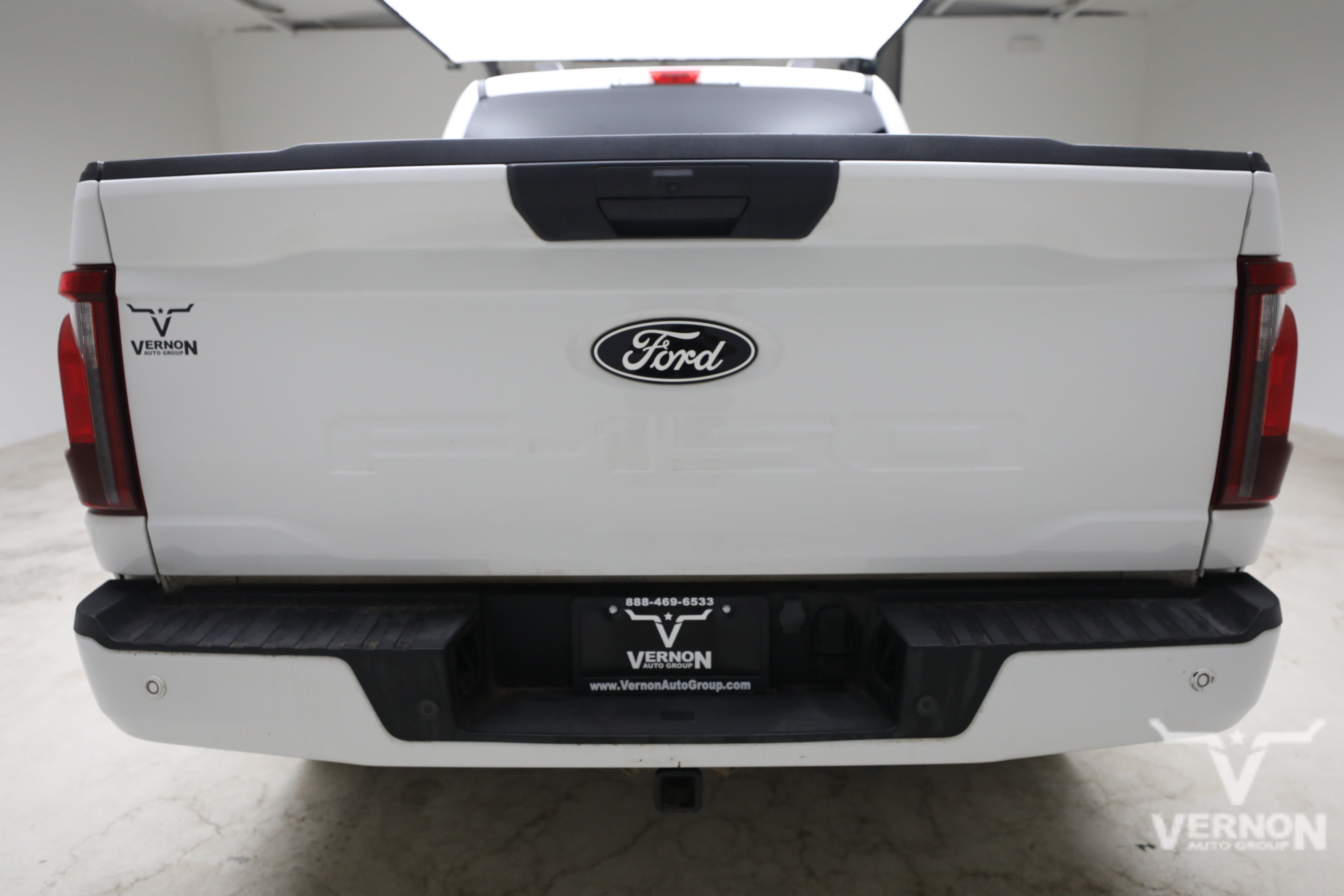 Used 2025 Ford F150 XLT w/ Equipment Group 301A Standard AWD/4WD image 4