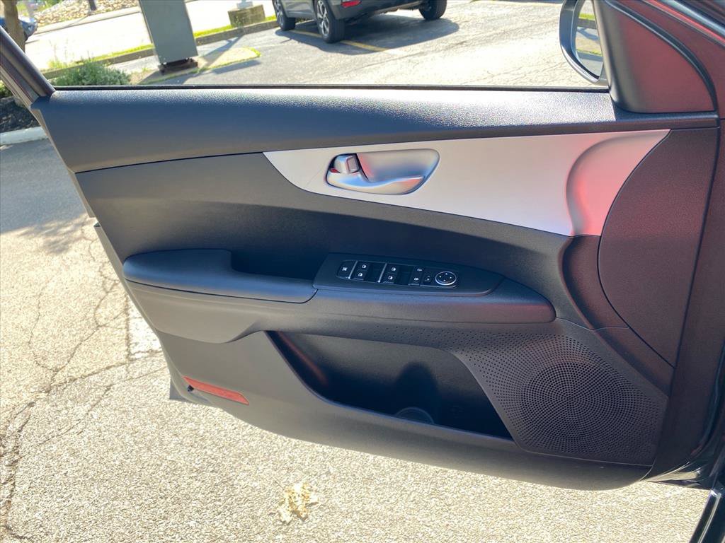 Certified 2023 Kia Forte LXS FWD image 21