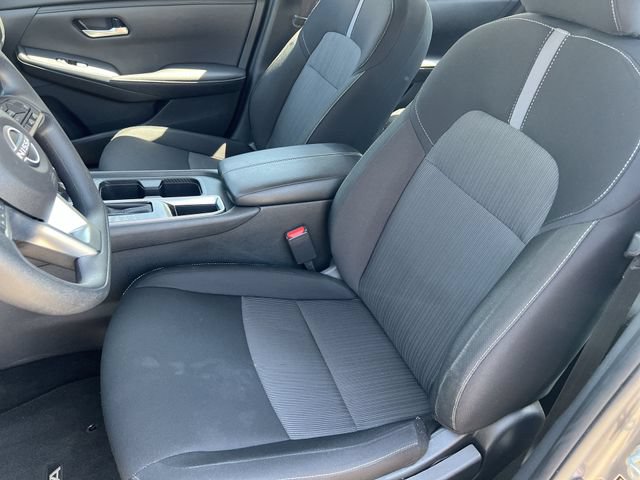 Used 2025 Nissan Sentra SV FWD image 32